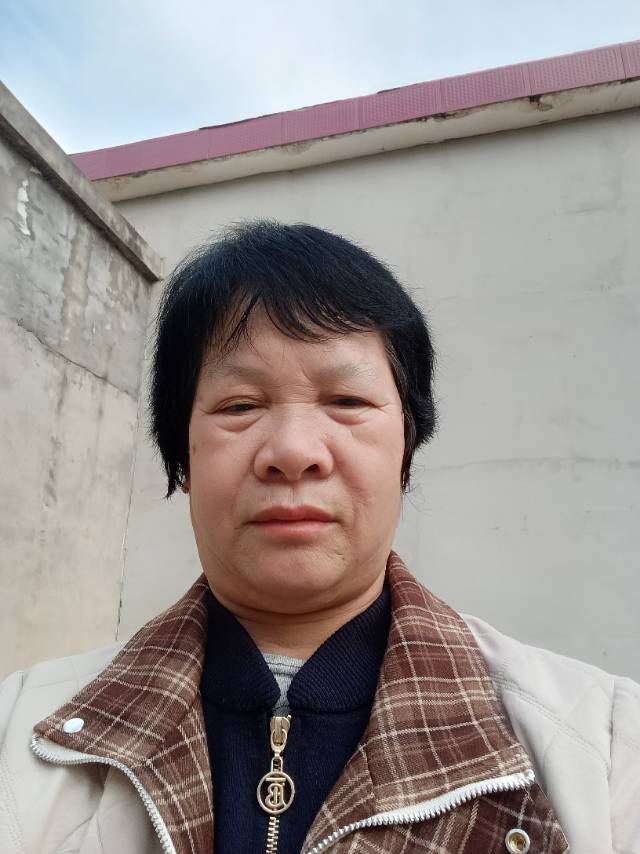 阿姨资料照片