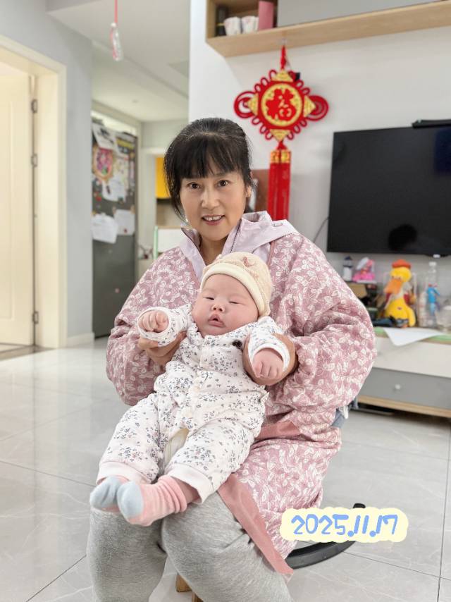 张阿姨照片