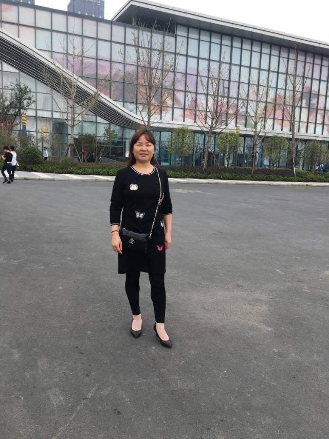 张阿姨照片