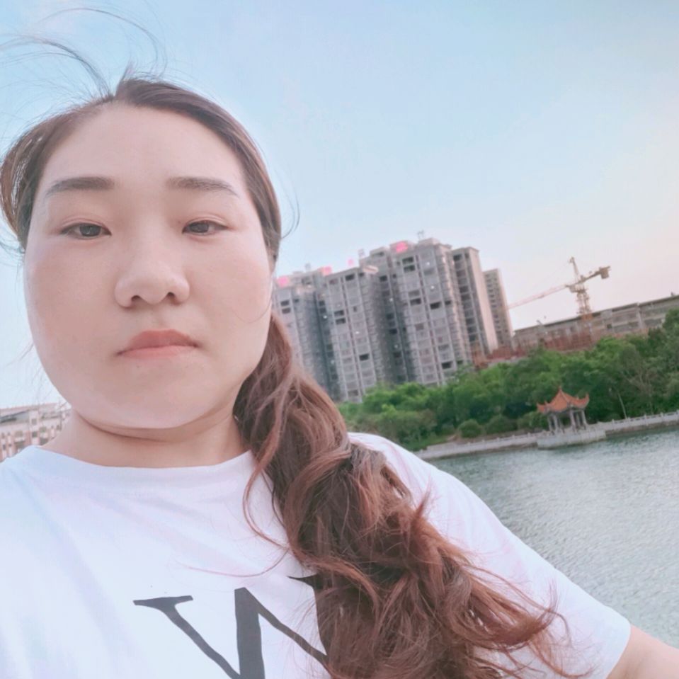 童阿姨照片