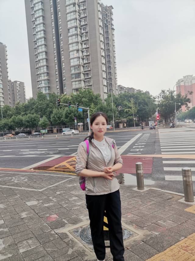 黄阿姨照片