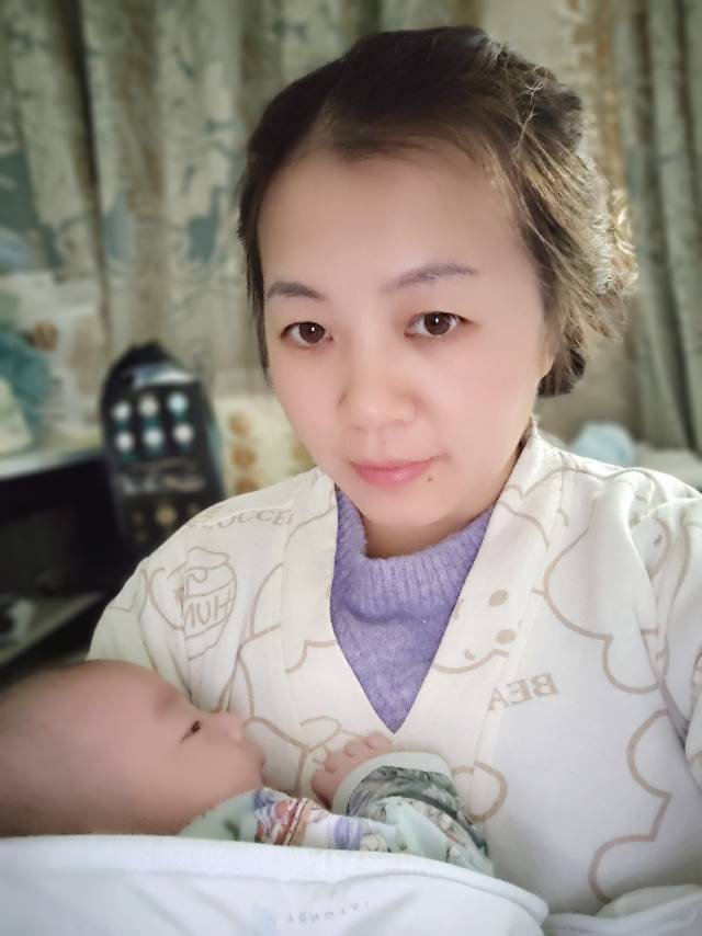 阿姨资料照片
