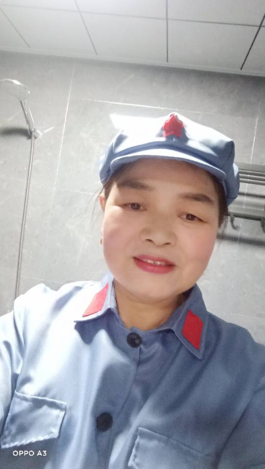 阿姨资料照片