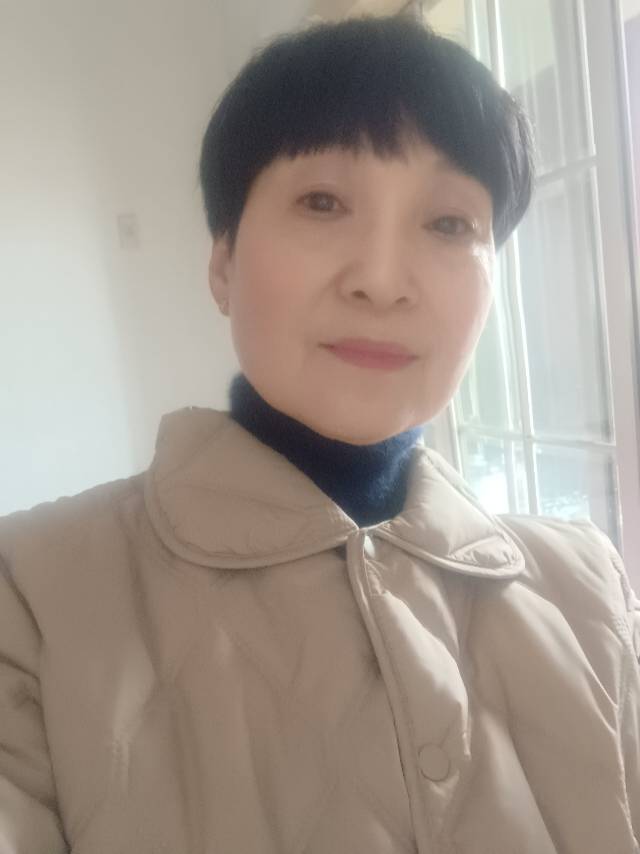 吕阿姨照片