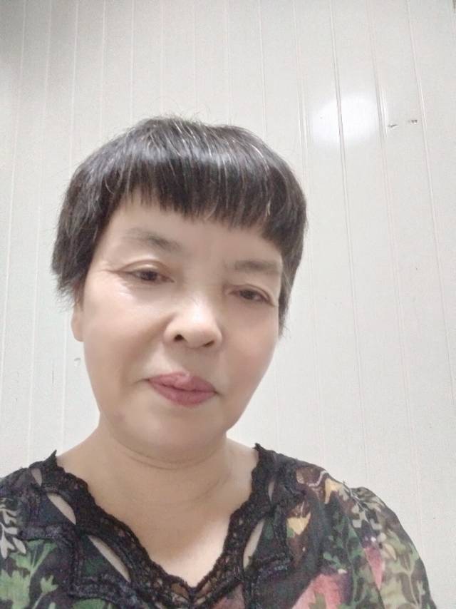 阿姨资料照片