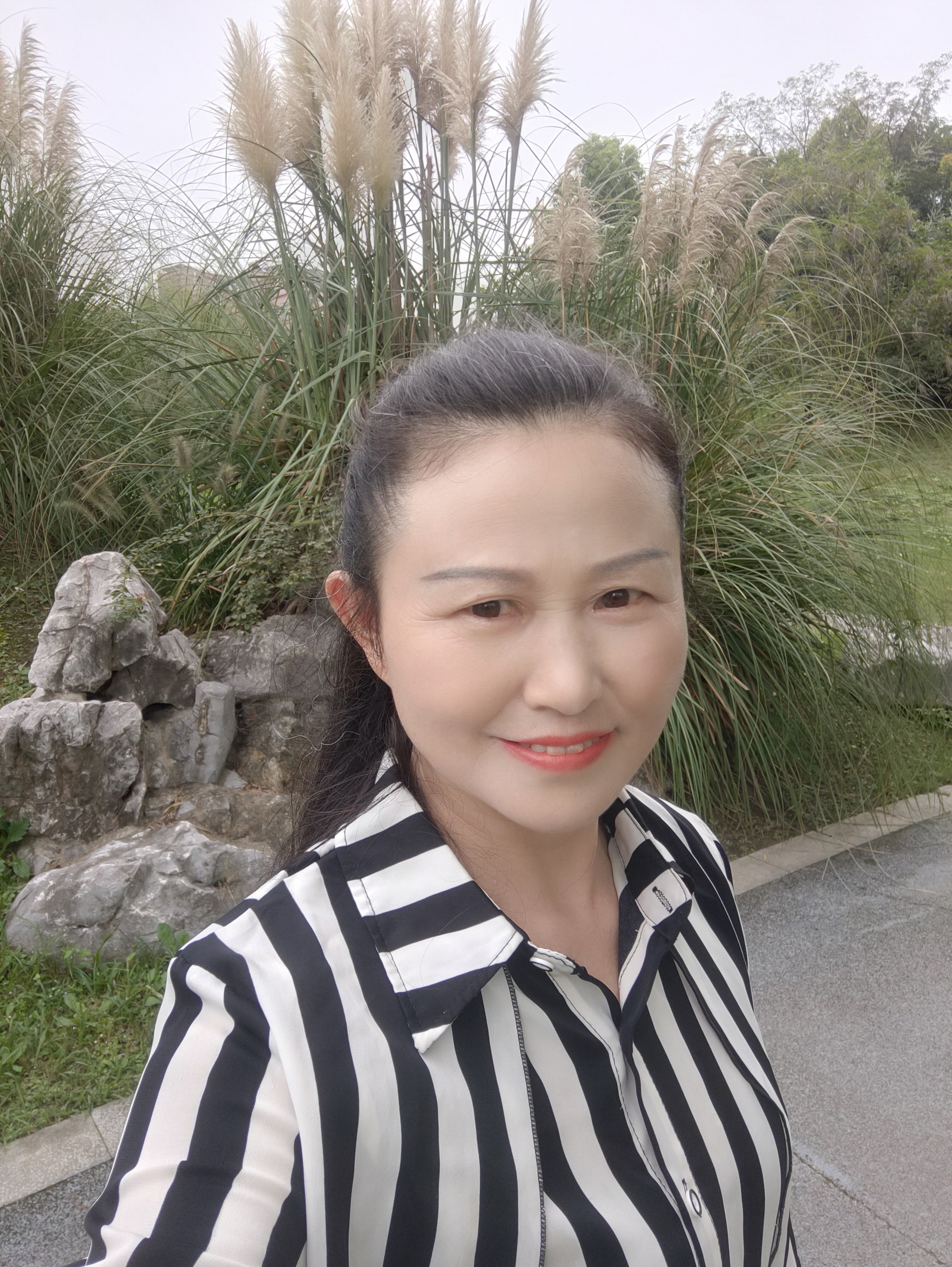阿姨资料照片