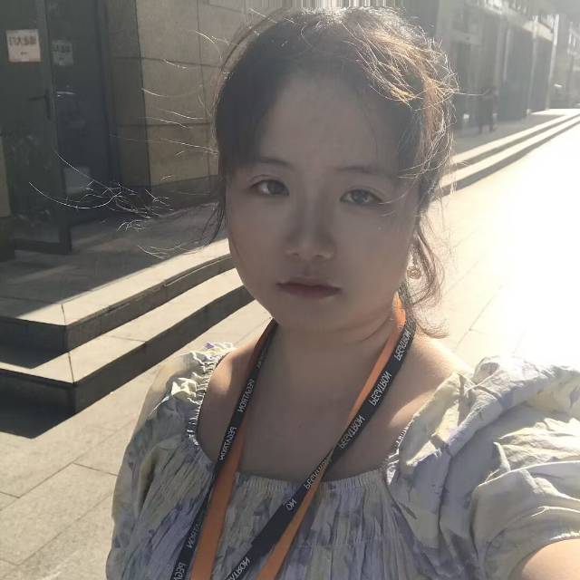 阿姨资料照片