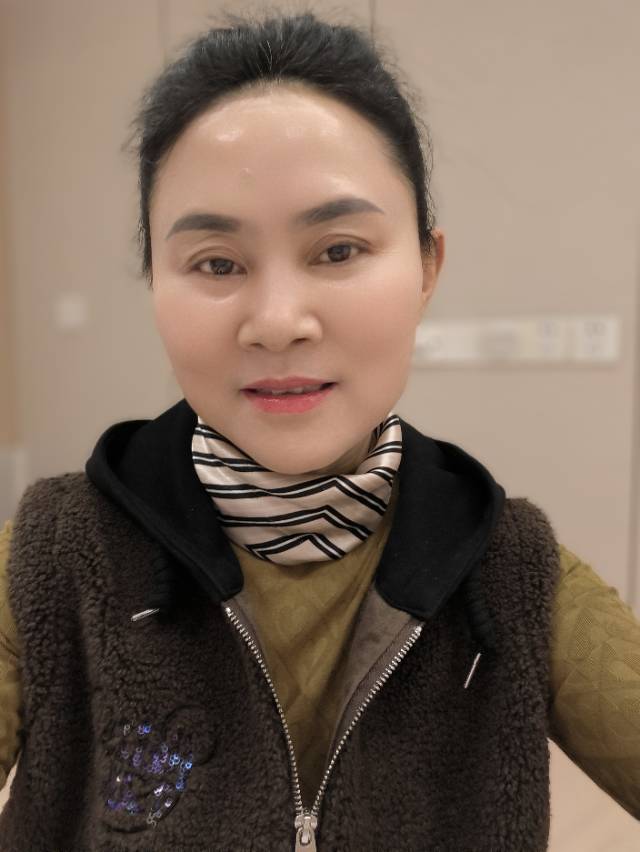 罗阿姨照片