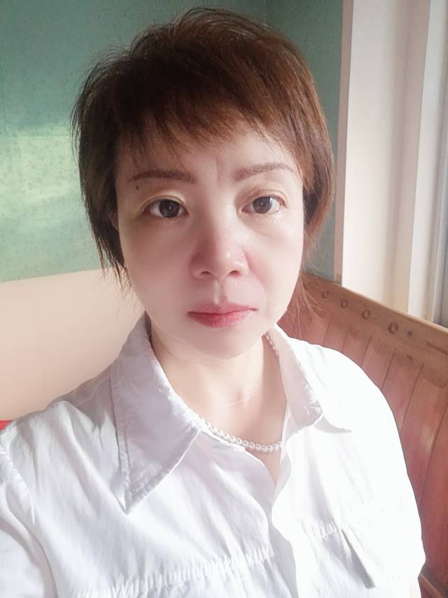 阿姨资料照片