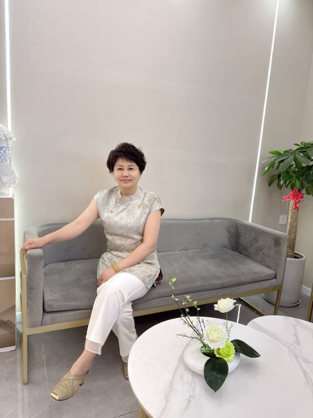 田阿姨照片