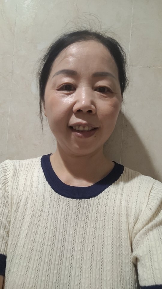 阿姨资料照片