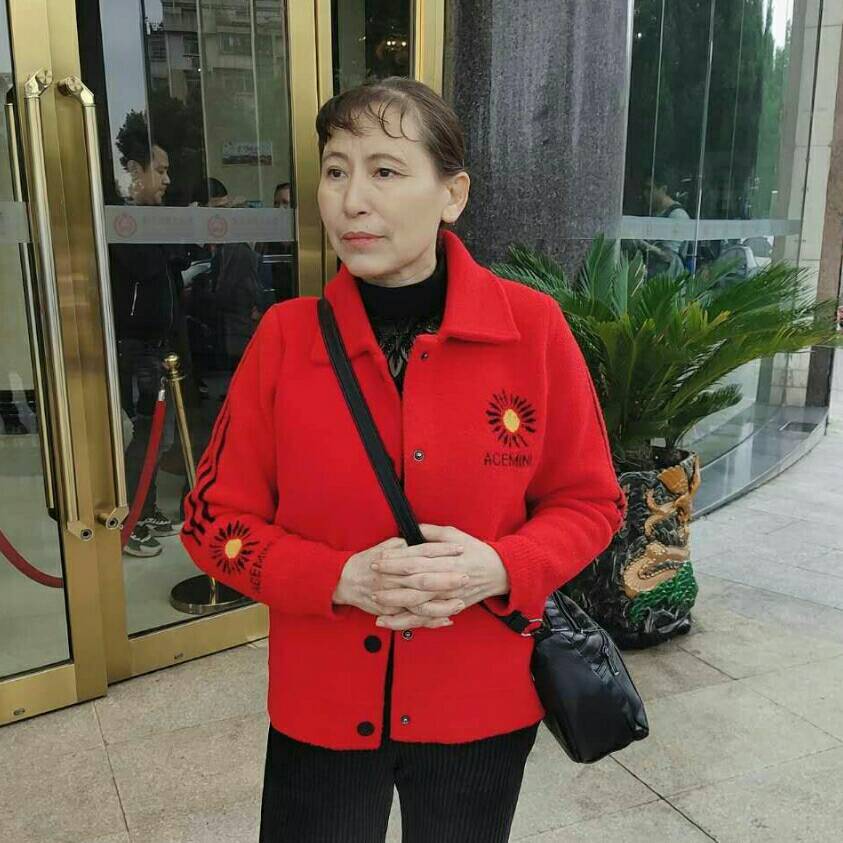 于护工照片