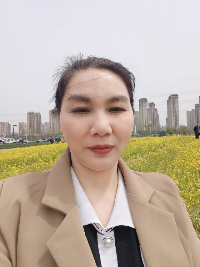 江阿姨照片