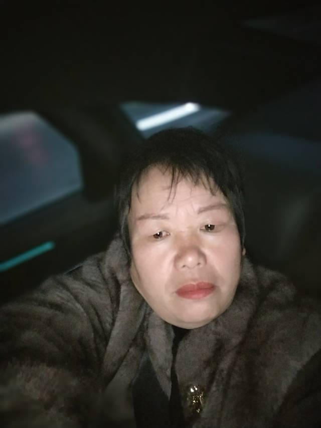 阿姨资料照片