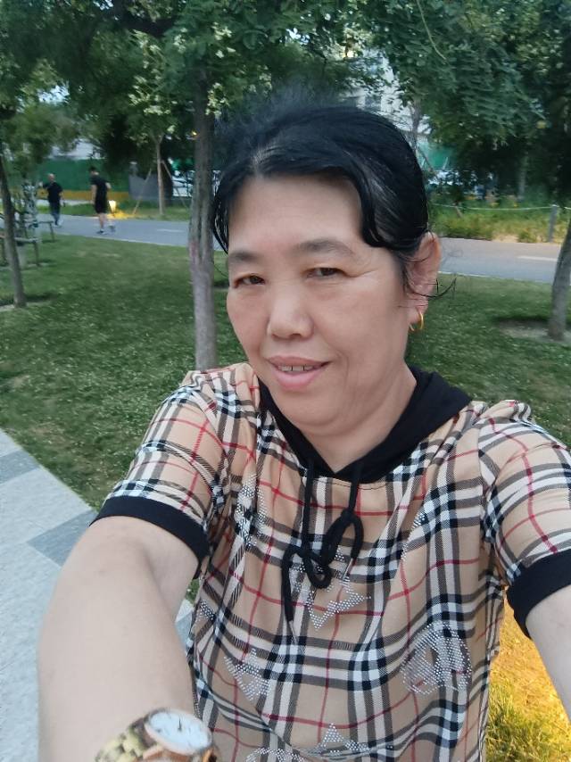 张护工照片