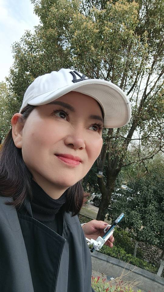 传阿姨照片