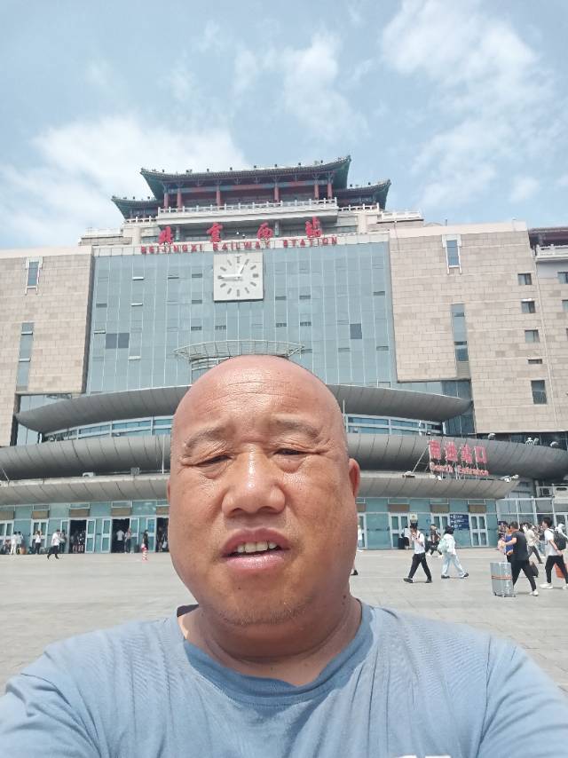 朱护工照片
