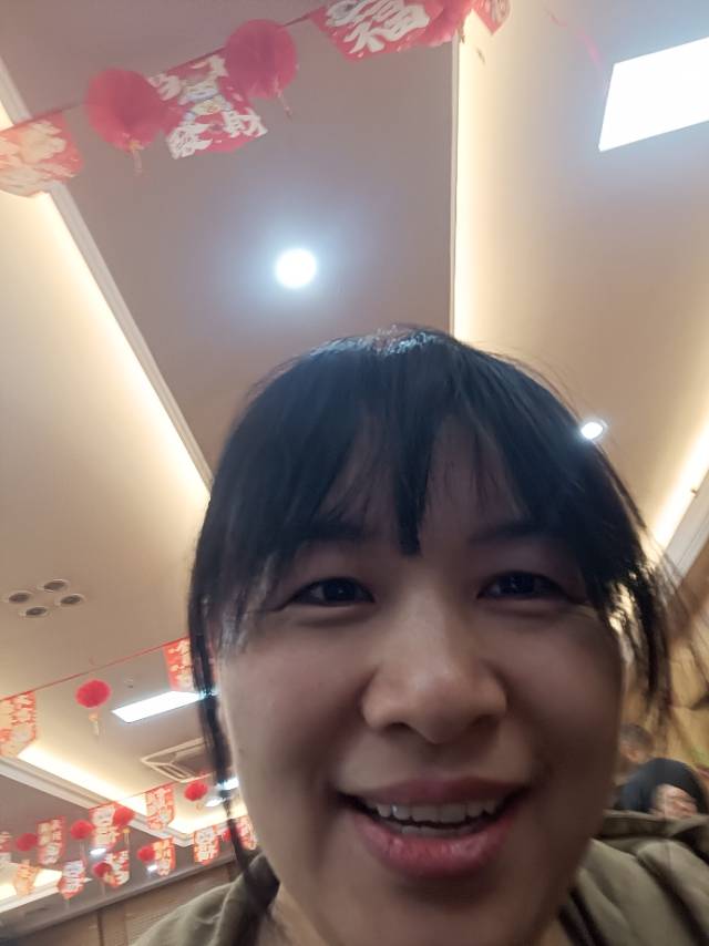 侯护工照片