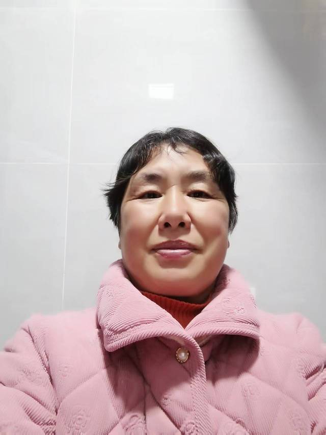 阿姨资料照片