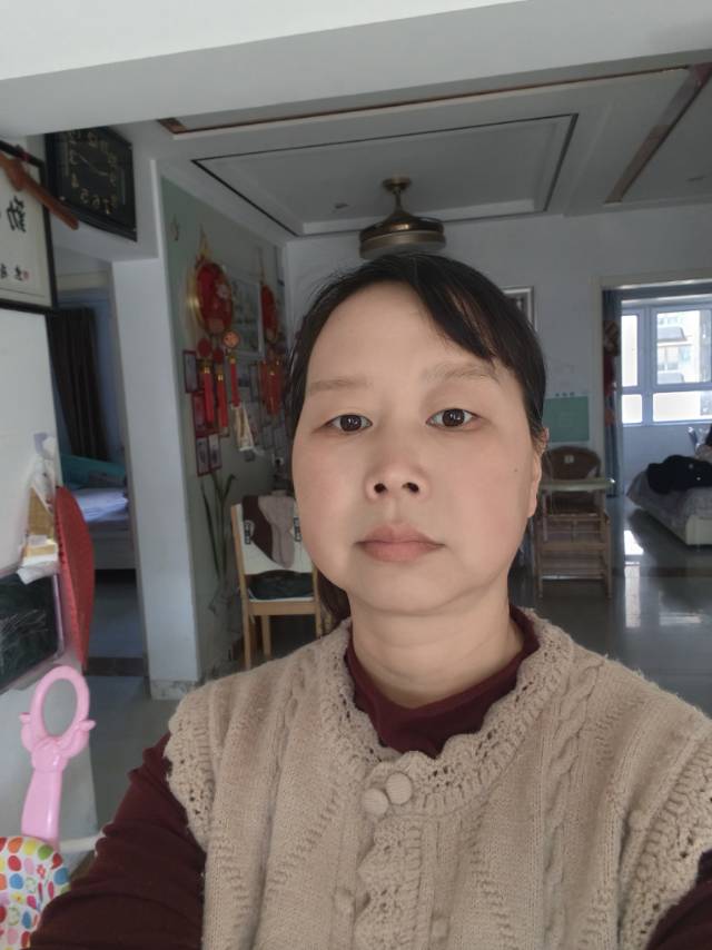 庞护工照片