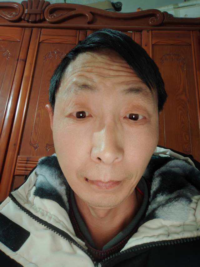柳护工照片