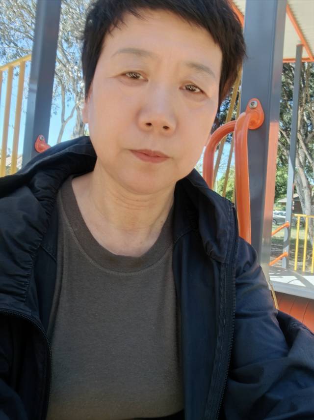 张阿姨照片