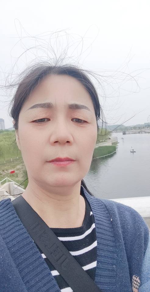 阿姨资料照片