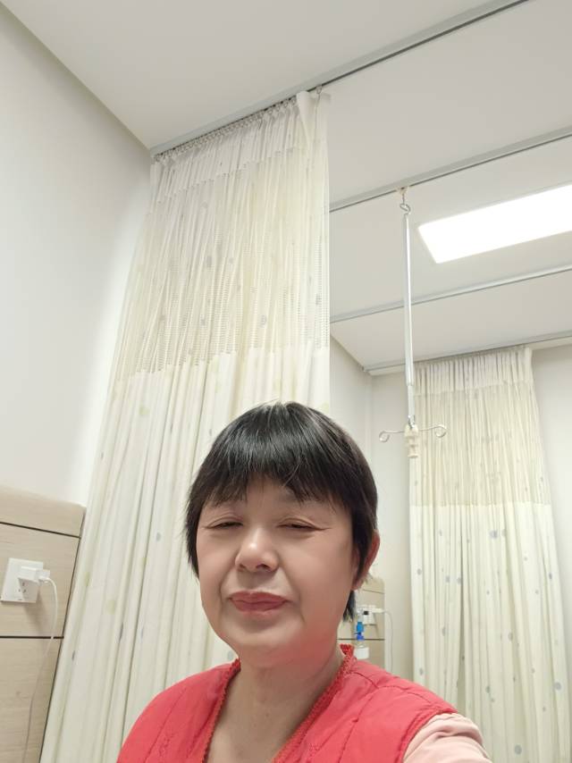 张护工照片