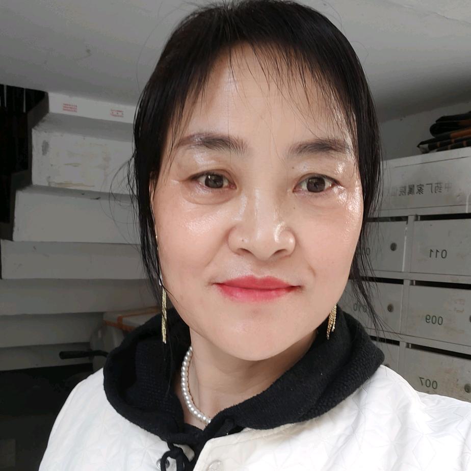 石阿姨照片
