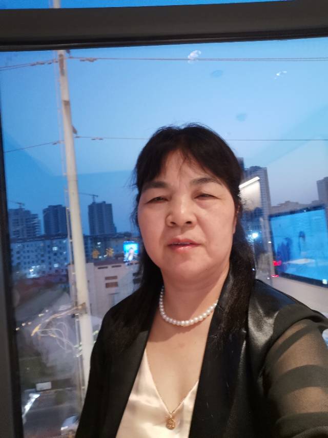 阿姨资料照片