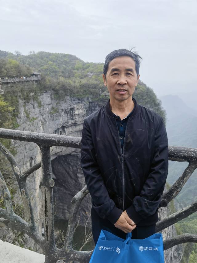唐护工照片