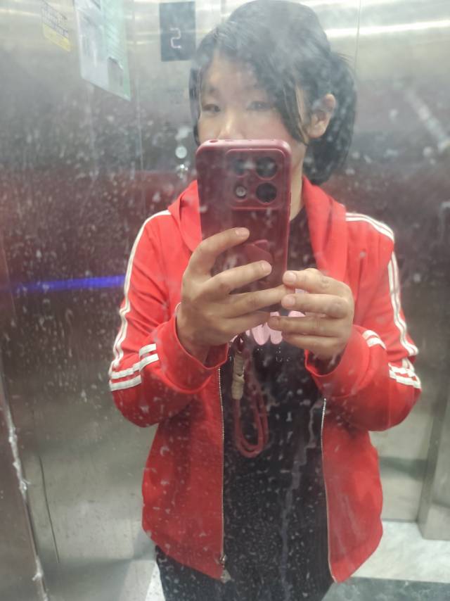 颜阿姨照片