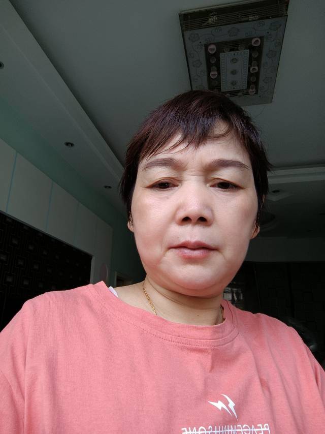 阿姨资料照片