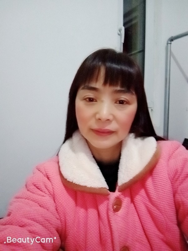 阳阿姨照片