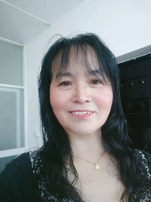 方护工照片