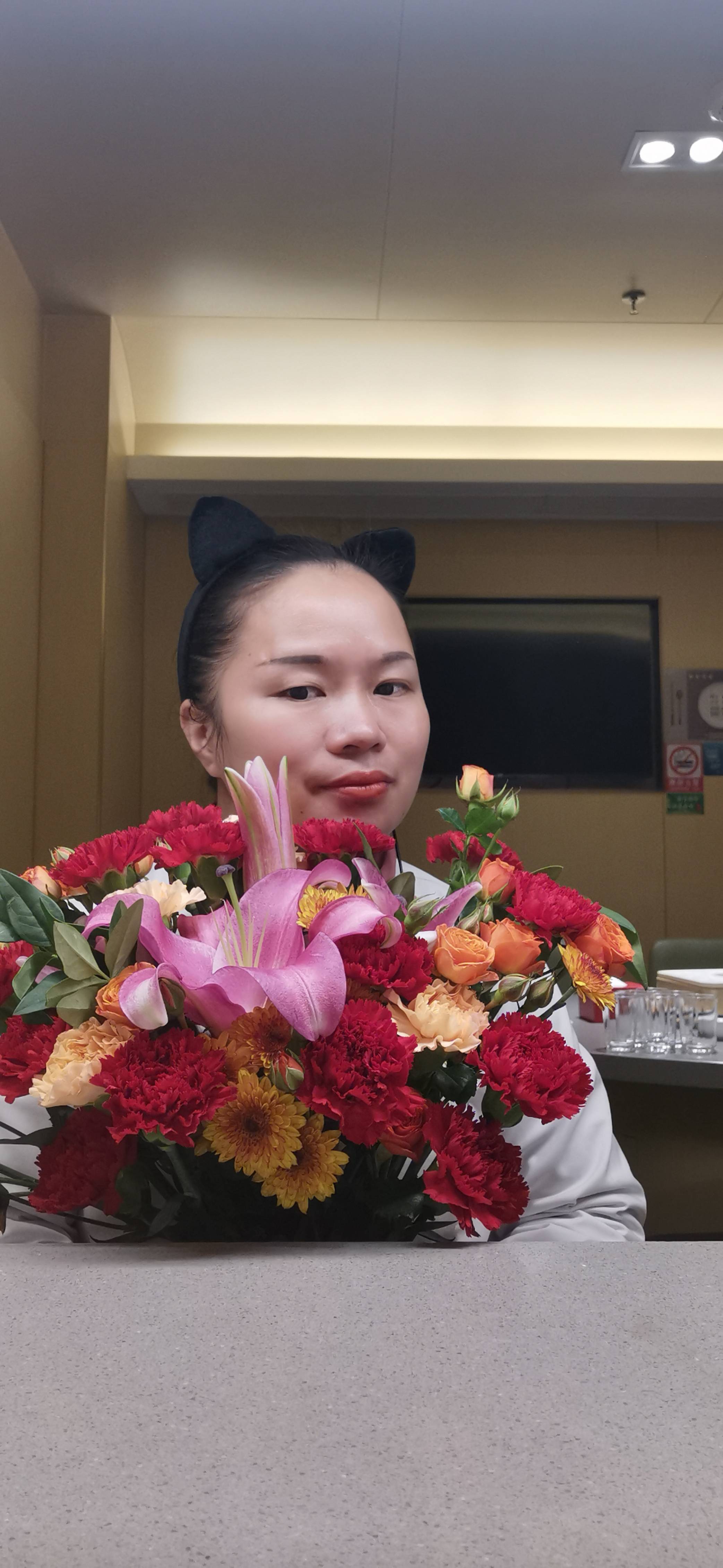 赖护工照片