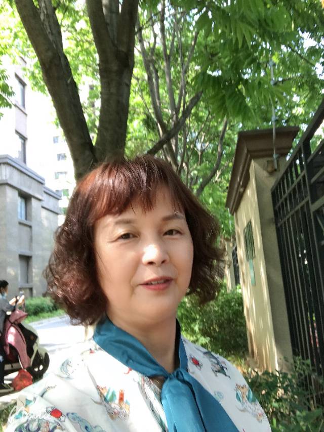 张阿姨照片