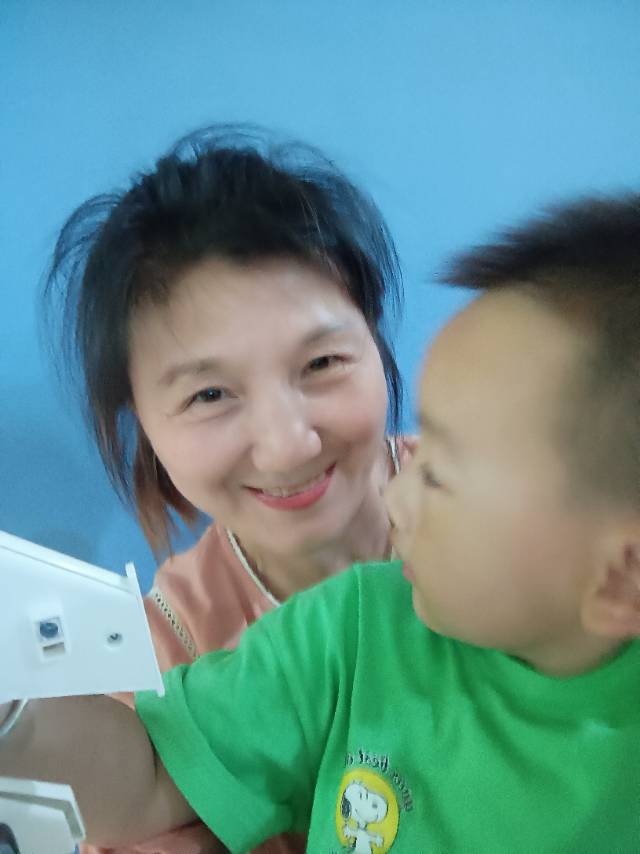 倪阿姨照片