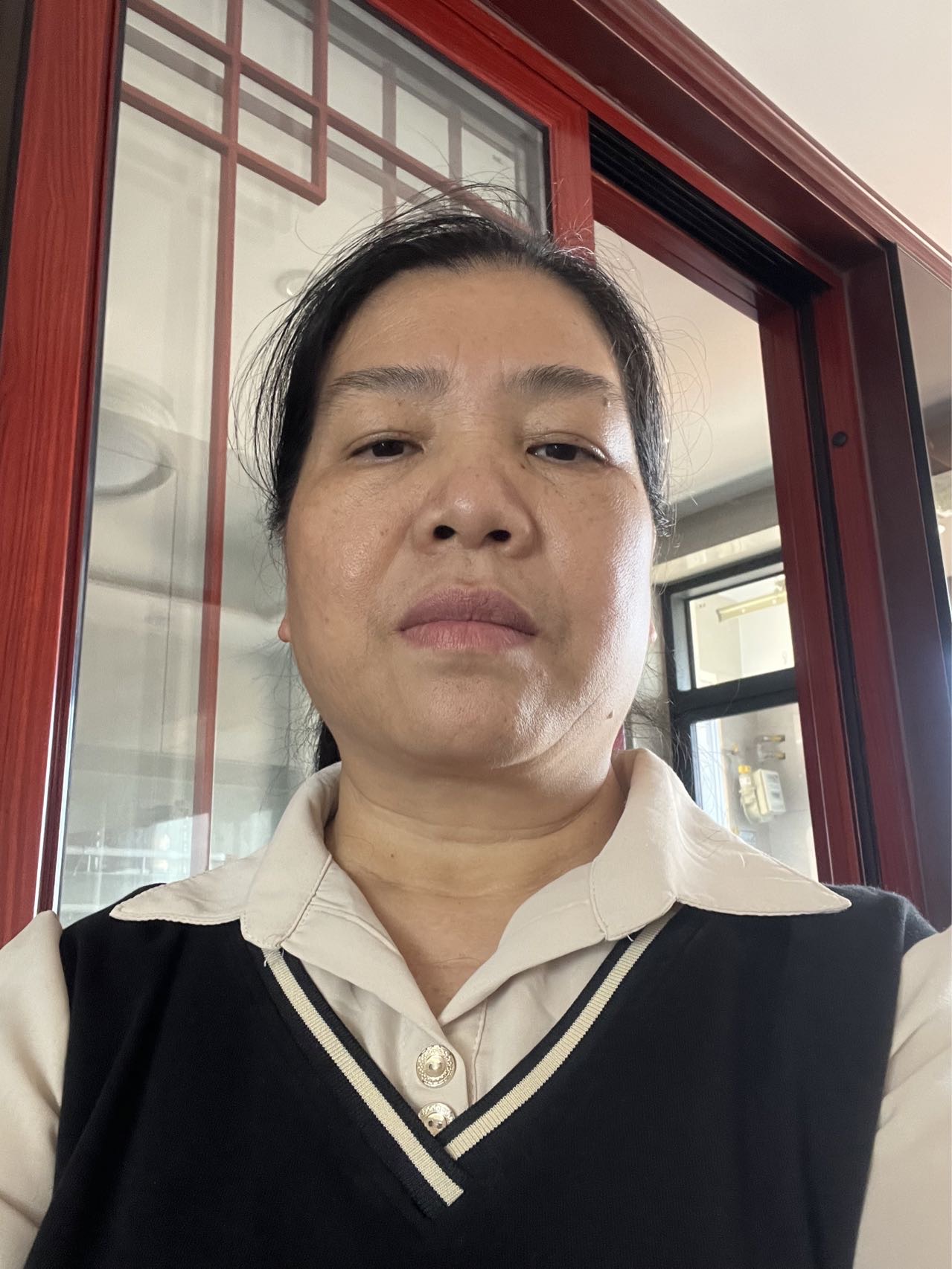 官阿姨照片