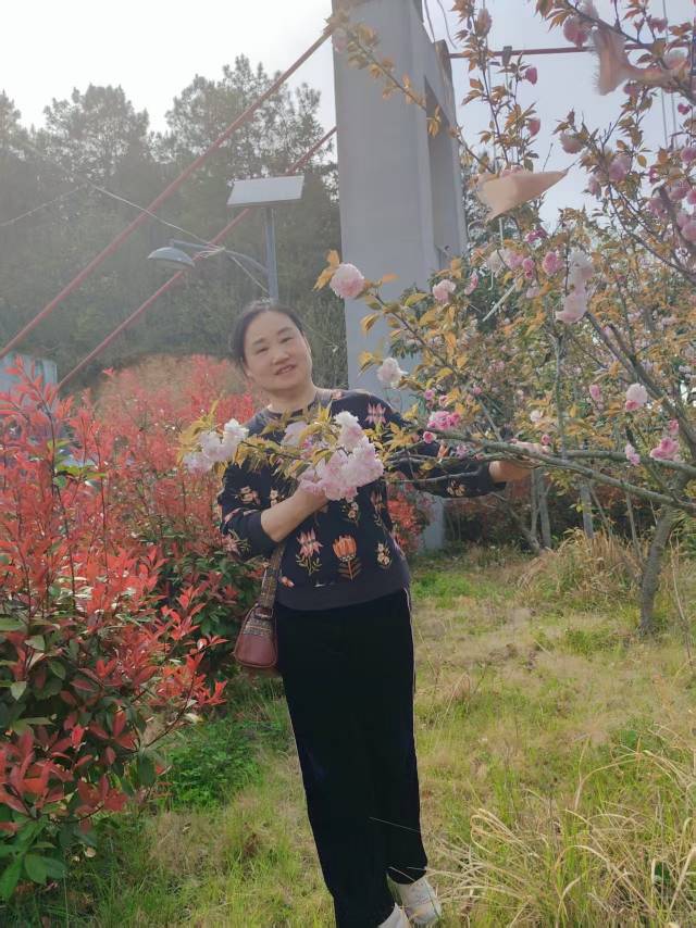 黄阿姨照片