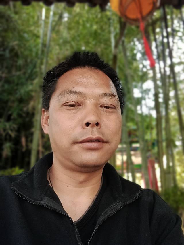 孙护工照片