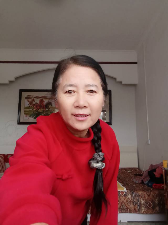 雷阿姨照片