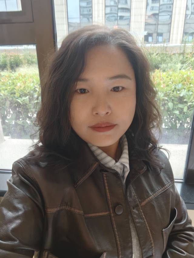 阿姨资料照片