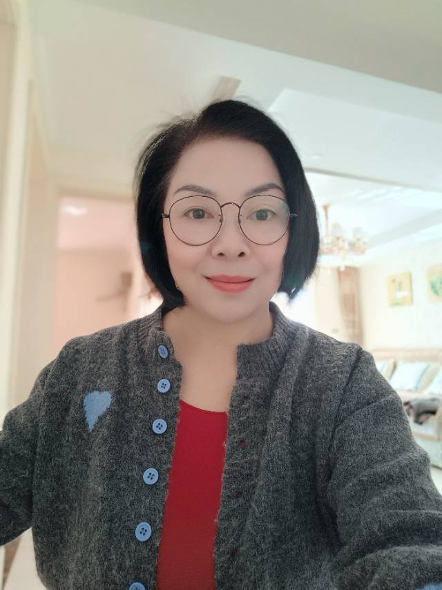 阿姨资料照片
