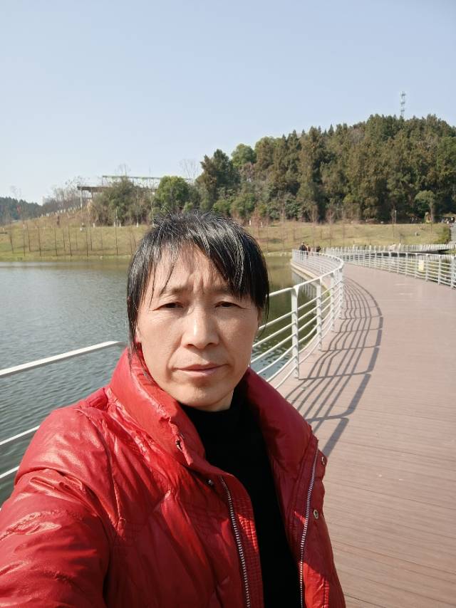 邹阿姨照片