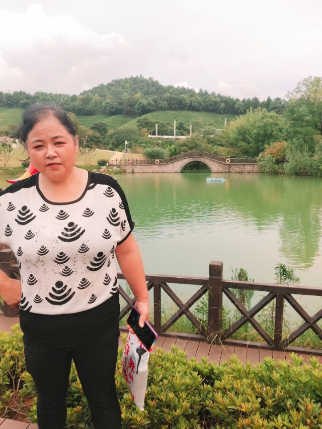 高阿姨照片