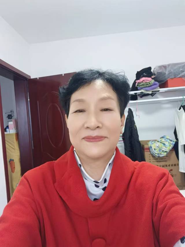阿姨资料照片