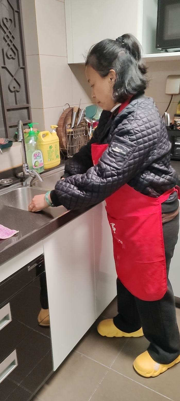 郑阿姨照片