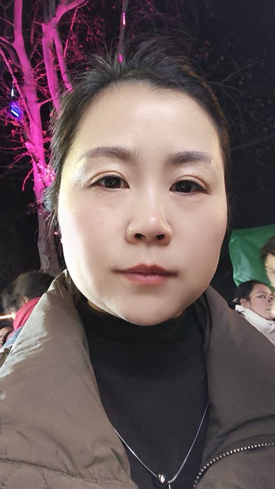 管阿姨照片