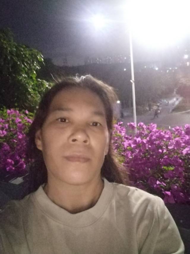 易阿姨照片